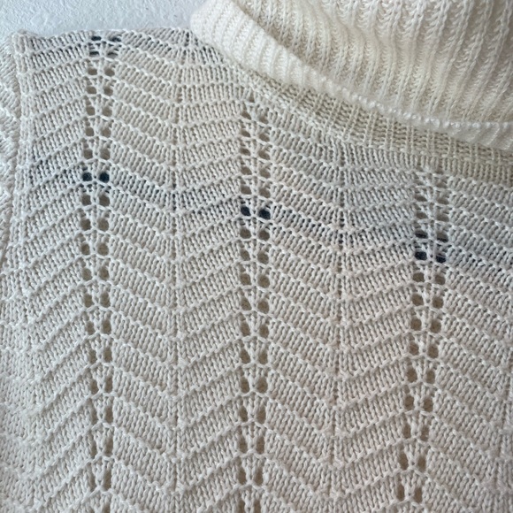 LOFT Cream Knit Chevron Turtleneck Sweater | Size Small - Picture 5 of 5